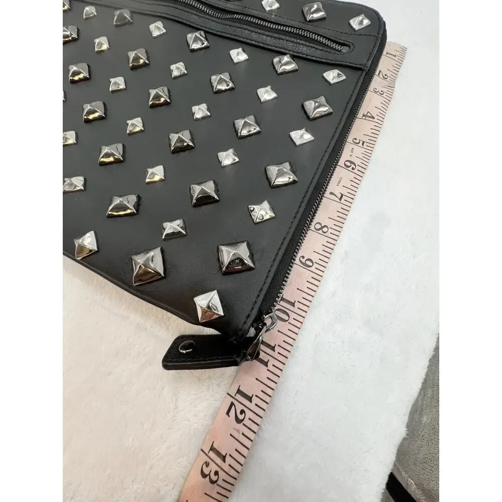 MCM Visetos logogram Studs Clutch bag business bag Women 【Used】